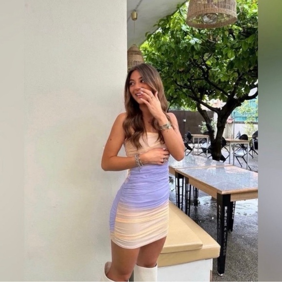 Elegant Strapless Gradient Dress - Picture 10 of 11